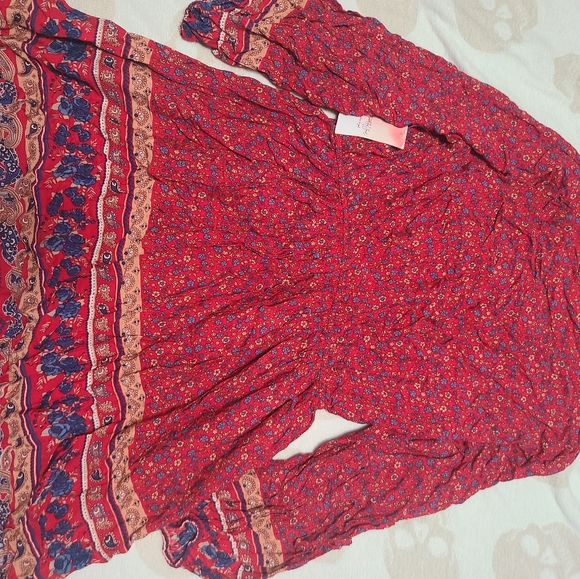 Arula red dress - Picture 2 of 2